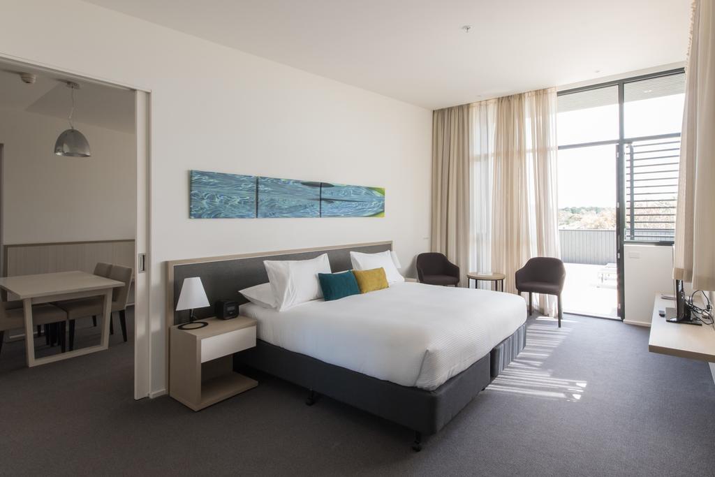 Quarters At Flinders Hotel Bagian luar foto