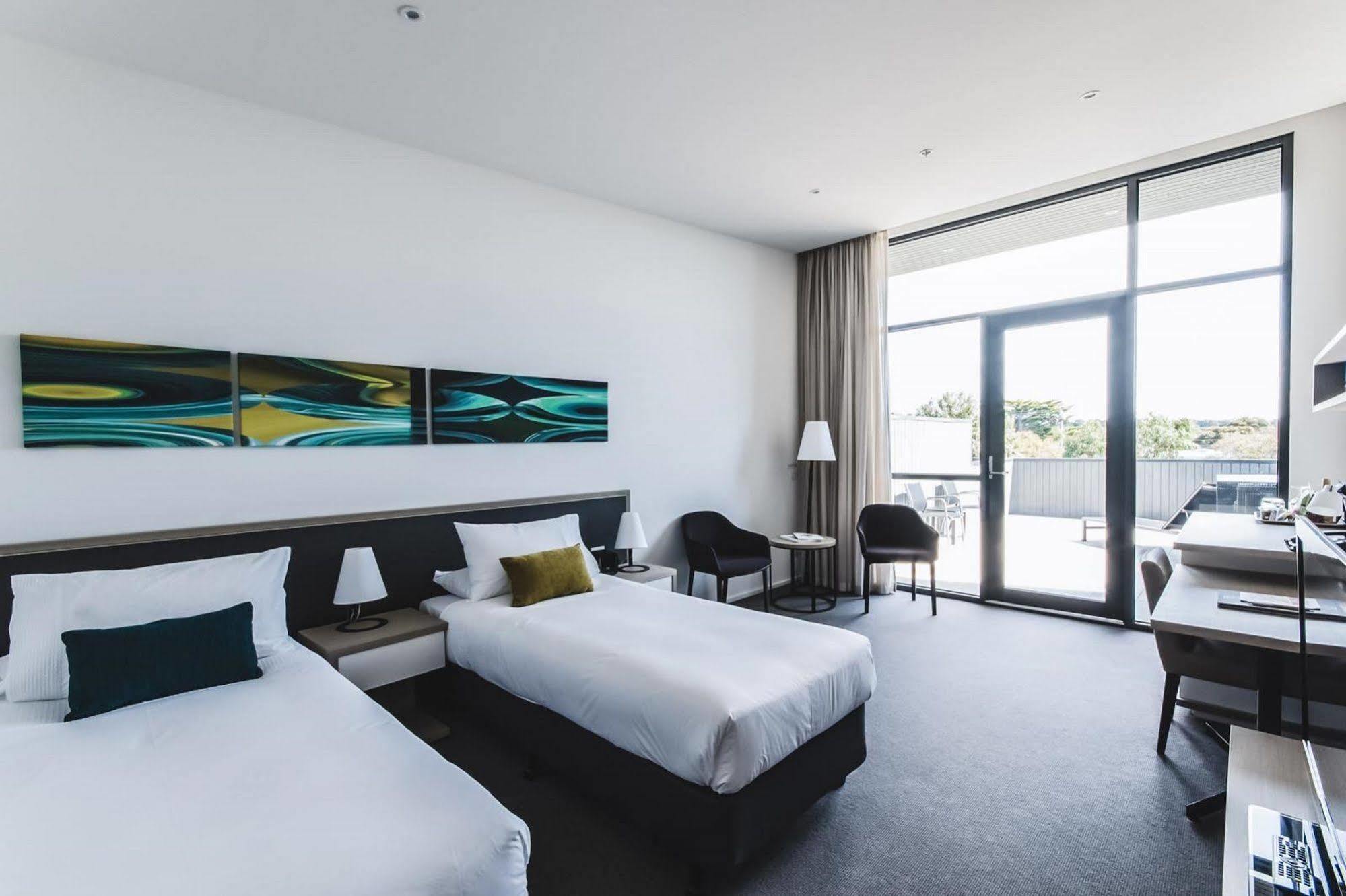 Quarters At Flinders Hotel Bagian luar foto