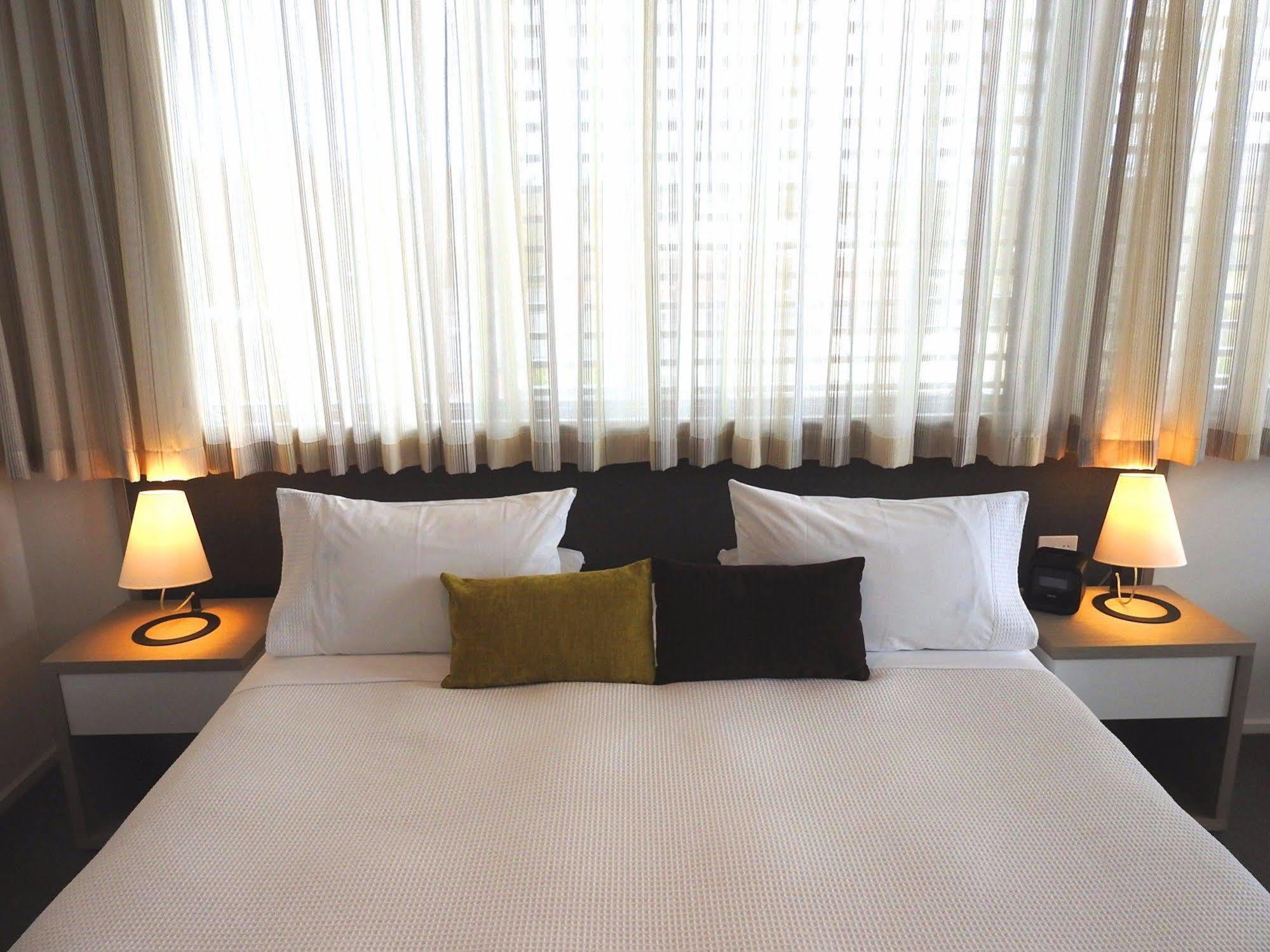 Quarters At Flinders Hotel Bagian luar foto